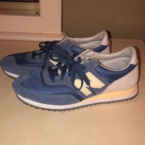 New Balance 620 Sneakers